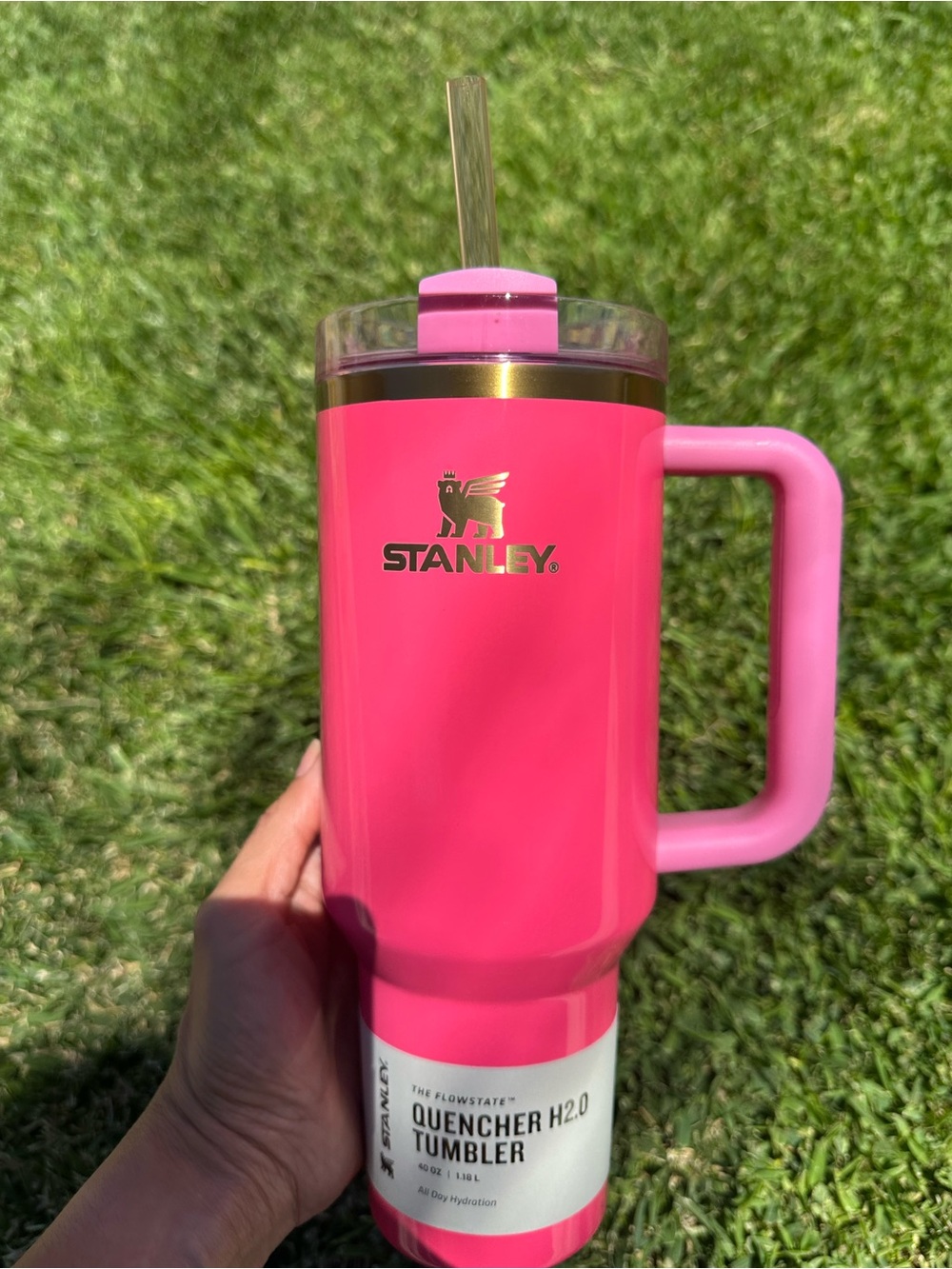Stanley Vibrant Pink Quencher Tumbler pink parade 40oz